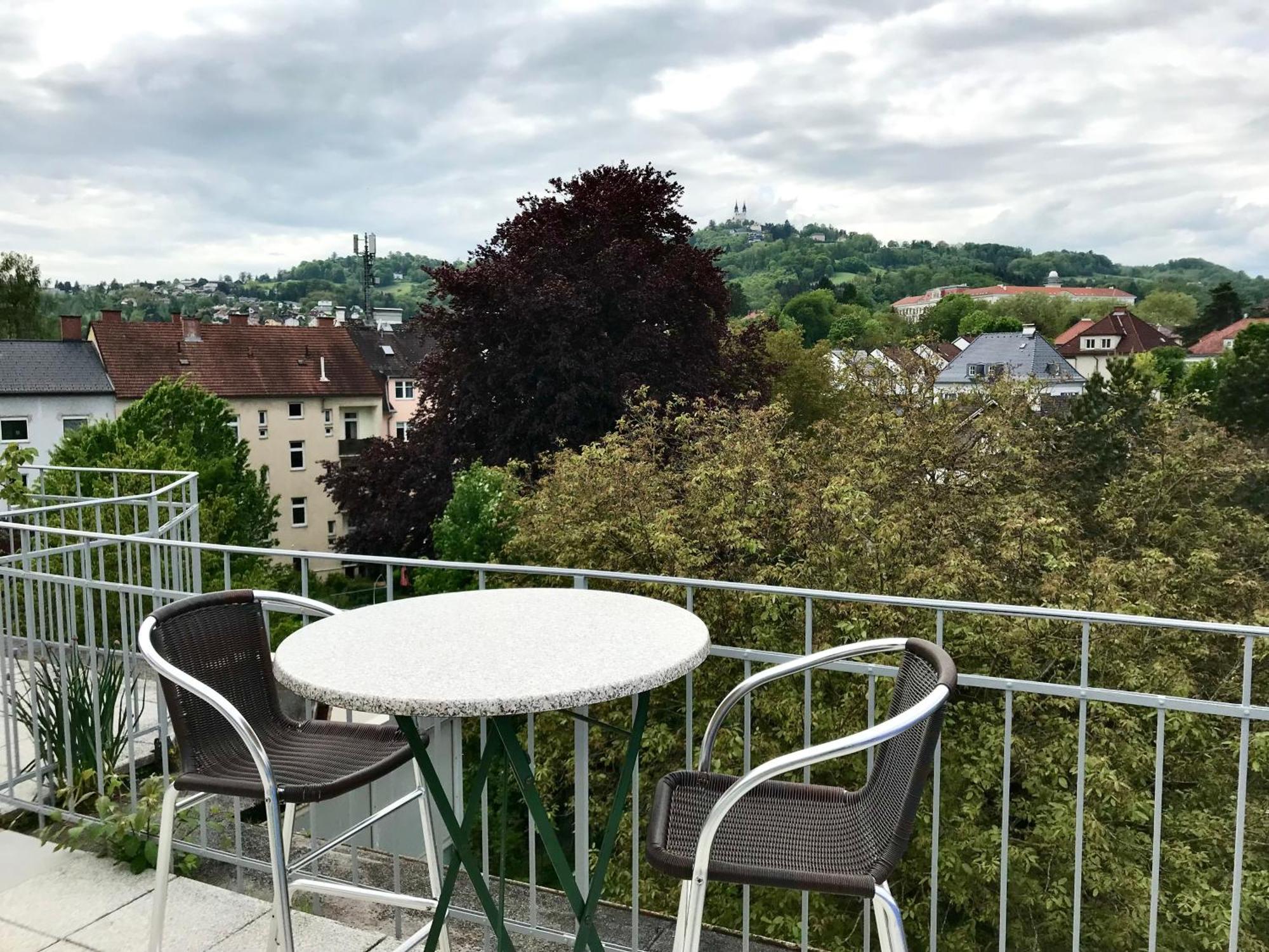 Stadtoase Mit Traumhaftem Ausblick Linz Luaran gambar